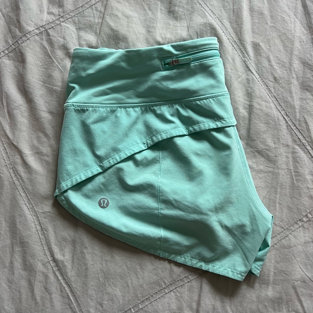 Lululemon Speed Up shorts- 2.5 inch